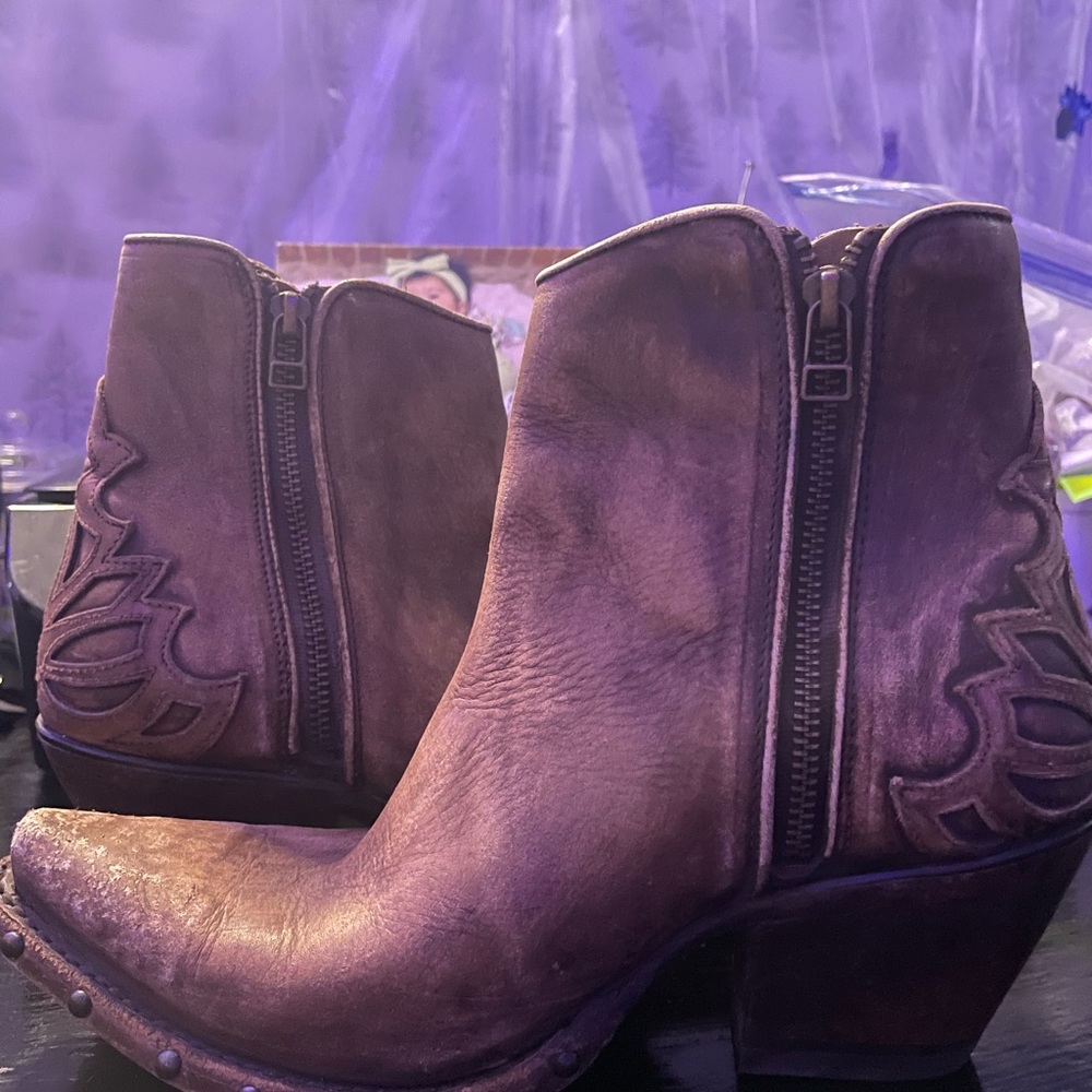 Ariat® Ladies Fenix Naturally Distressed Brown Ankle Boots